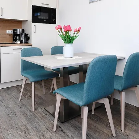 Moderne In Ruhiger Lage,